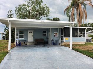 6114 Spring Lake Cir, Zephyrhills, FL 33540