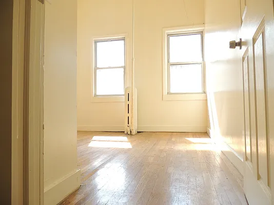 Rented by Triplemint | media 14