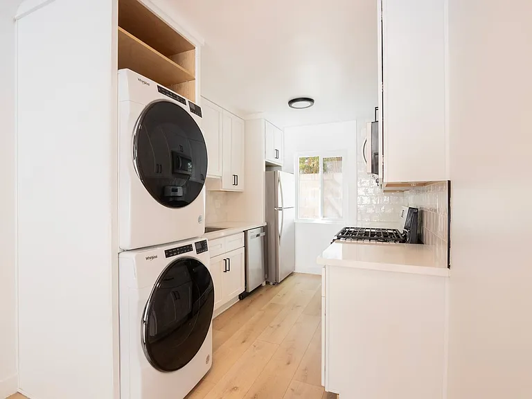 748 N Hudson LLC — Photo 7