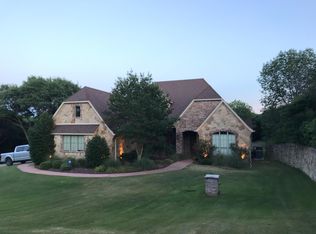 161 Crest Canyon Dr, Fort Worth, TX 76108