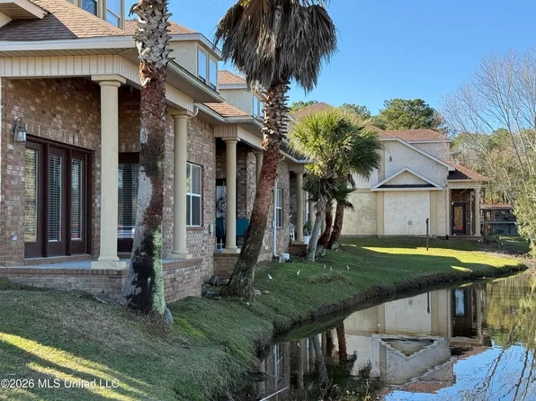 212 Capri Pl #212, Ocean Springs, MS 39564