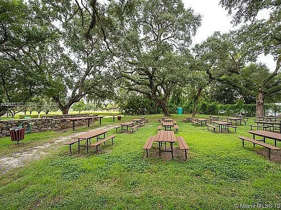 9230 Lagoon Pl #310 — Photo 31