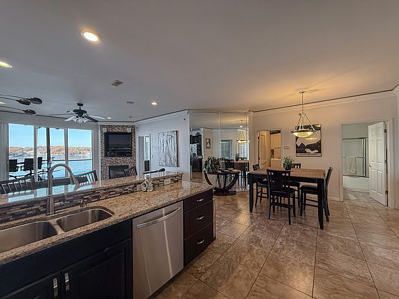 5th image of 1230 Lands End Pkwy #302
