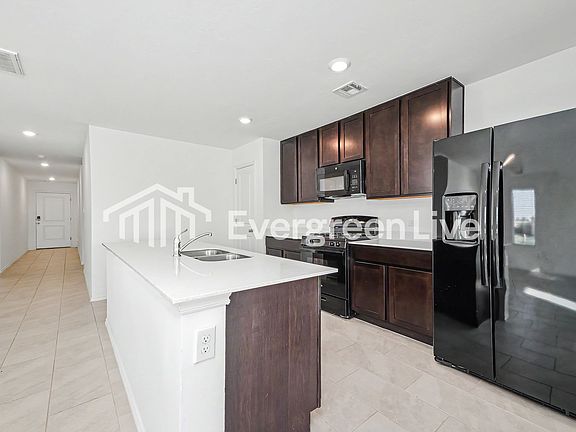 4th image of 2308 Bleeker St