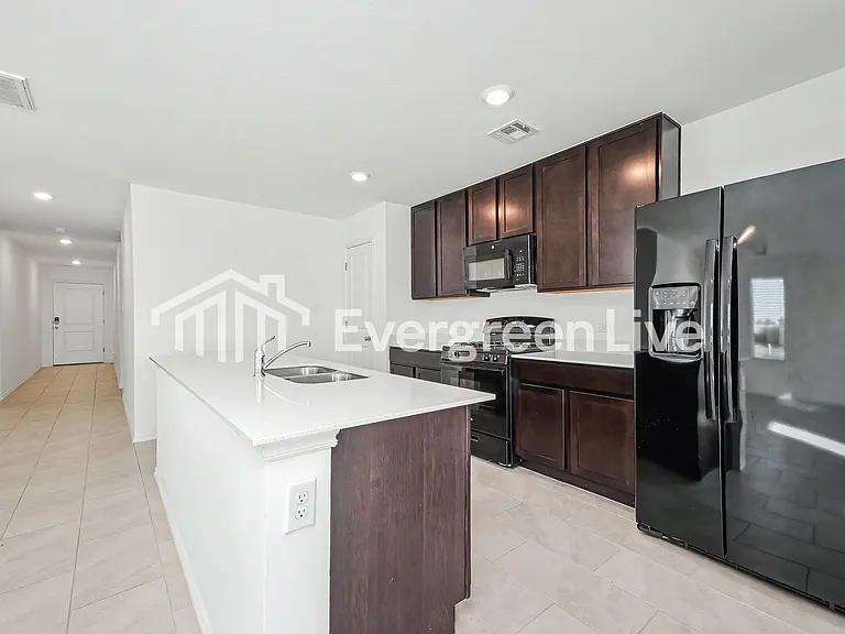 2308 Bleeker St — Photo 4