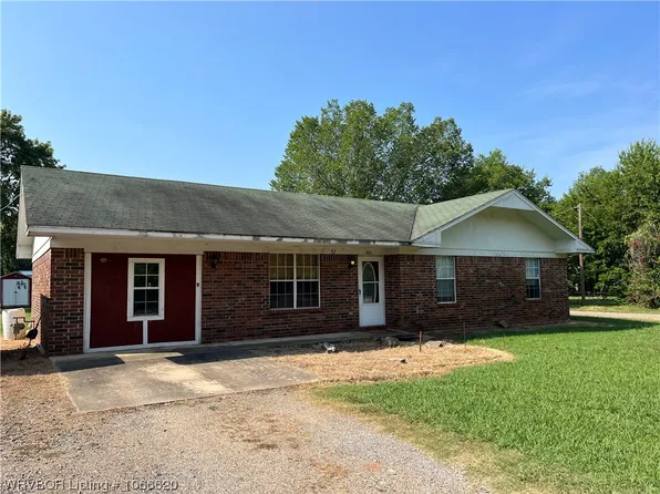 303 Walker St, Heavener, OK 74937
