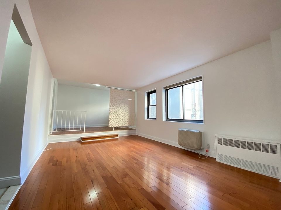 1st image of 85 8th Ave #V2