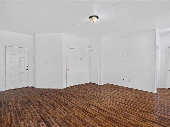 4th image of 8002 Marielle Cir