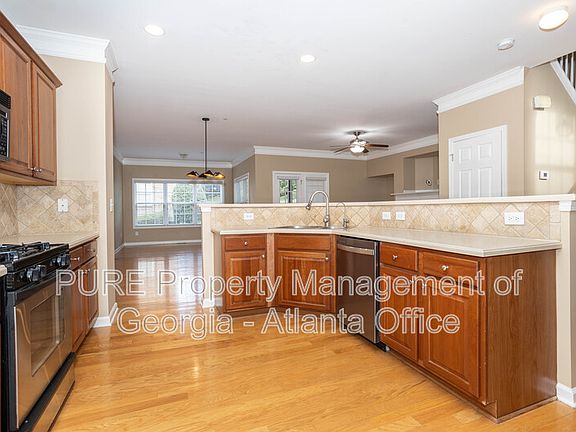 5th image of 218 Aldridge Pl