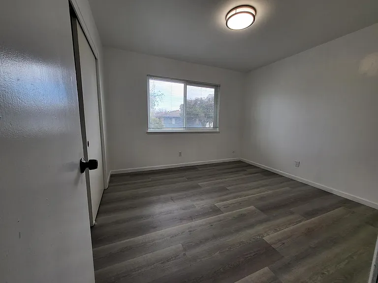 2274 Ellena Dr — Photo 6