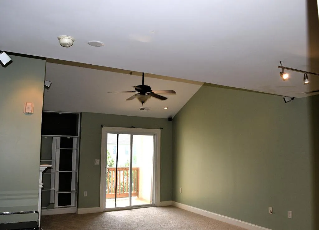 6321 Park Creek Dr — Photo 3