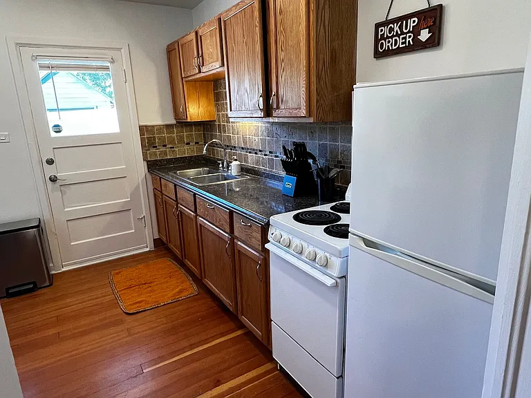 1131 E Ramona Ave — Photo 21