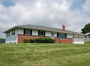 575 Thornwood Dr, Heath, OH 43056