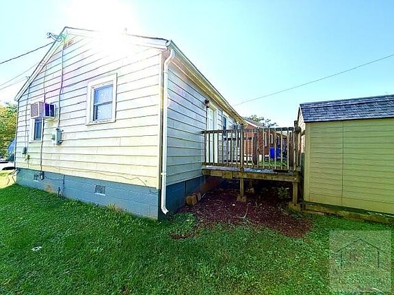 3rd image of 1021 Barrows Mill Rd