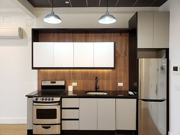 3rd image of 1460 Fulton St APT 3A