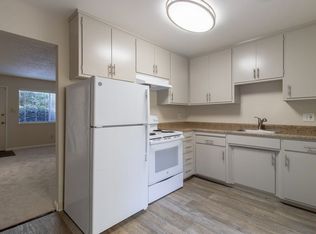Camellia Manor Apartments, Sacramento, CA 95811