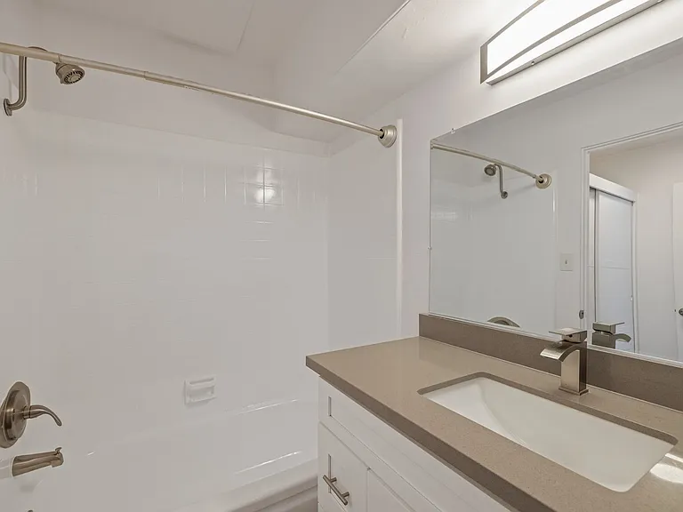 1253 Havenhurst Drive — Photo 29