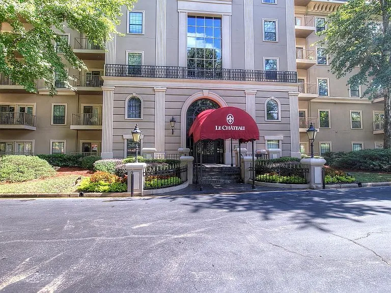 2865 Lenox Rd NE #610 — Photo 32