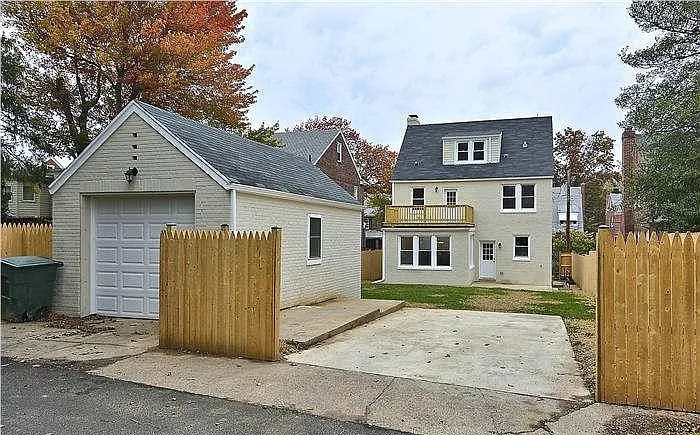 2617 Newton St NE — Photo 2