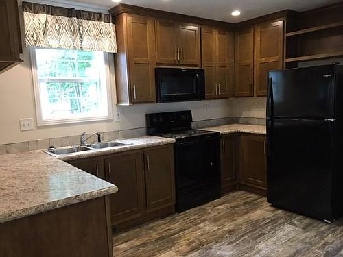2nd image of 5 Short St