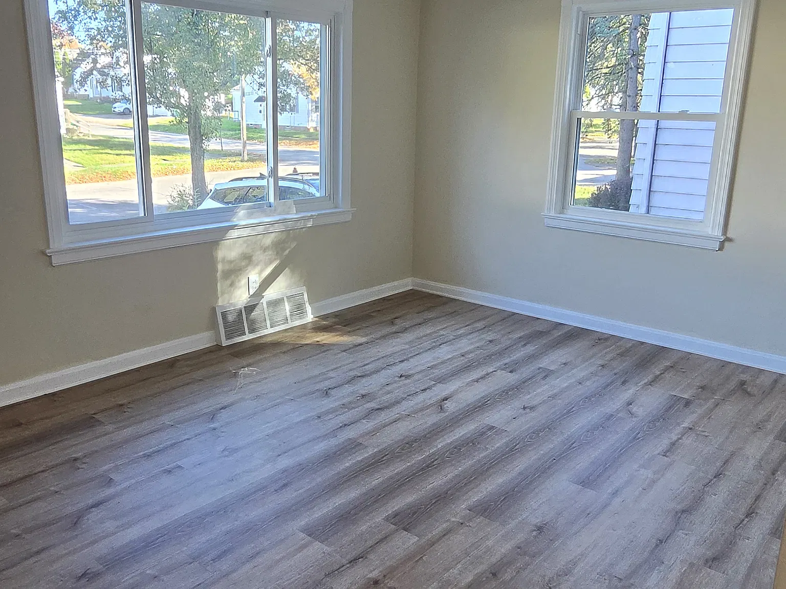 3 bed, 1131 sqft, $1,850 — Photo 3