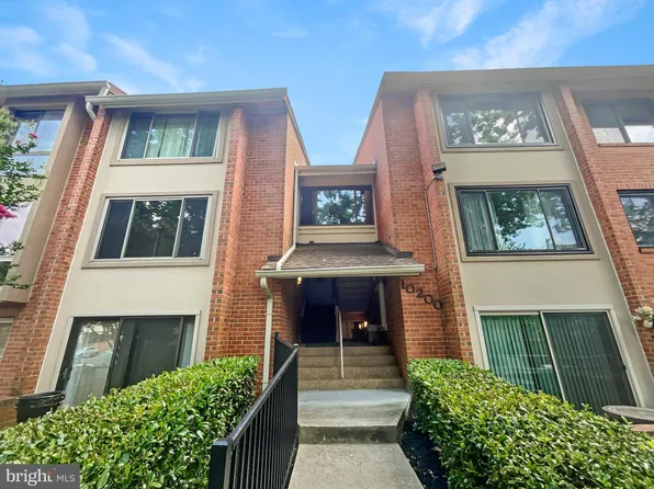 10200 Bushman Dr APT 112, Oakton, VA 22124