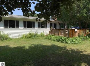 6094 W Donald Dr, Lake City, MI 49651