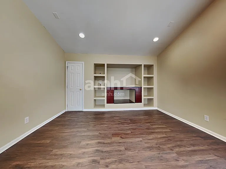 503 Sparkleberry Ln — Photo 13