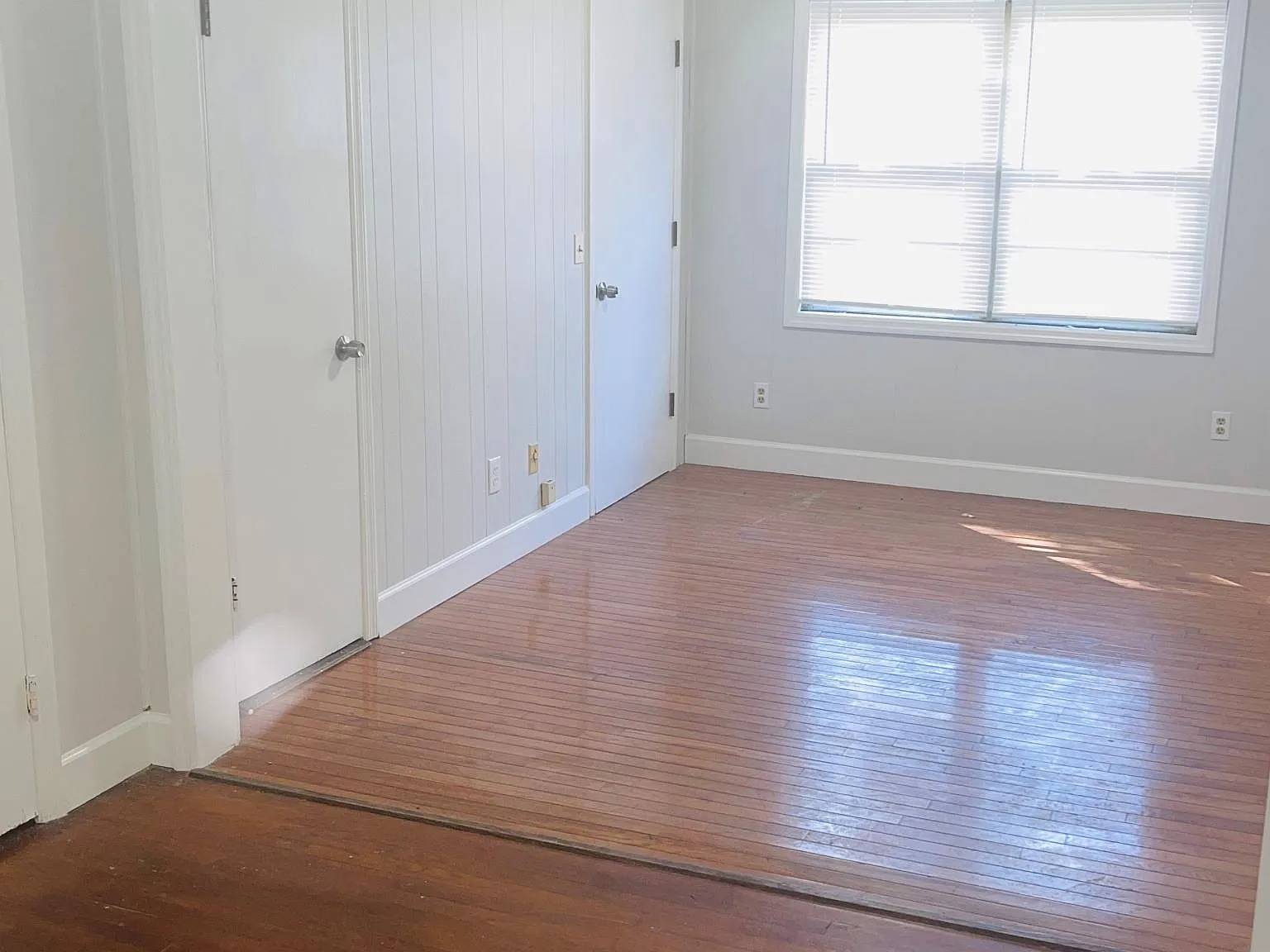 1115 Orangewood Ave — Photo 4