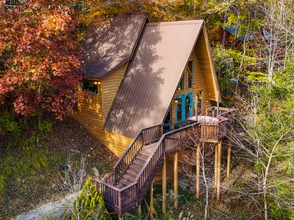 367 Robbie Ridge Rd, Stanton, KY 40380