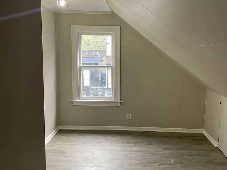 609 Bakewell St — Photo 5