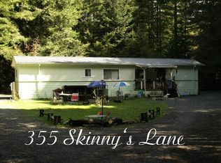 355 Skinny's Ln, Crescent City, CA 95531