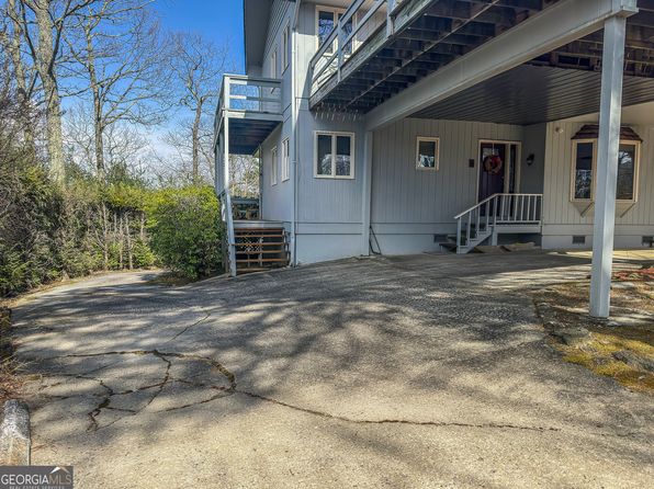 388 Alex Mountain Dr, Sky Valley, GA 30537