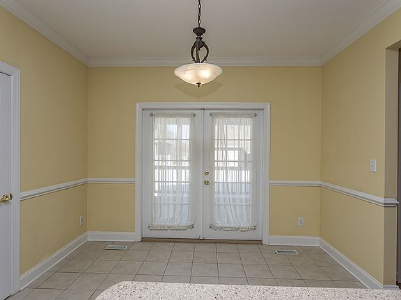 5th image of 3427 Brighton Blvd NW