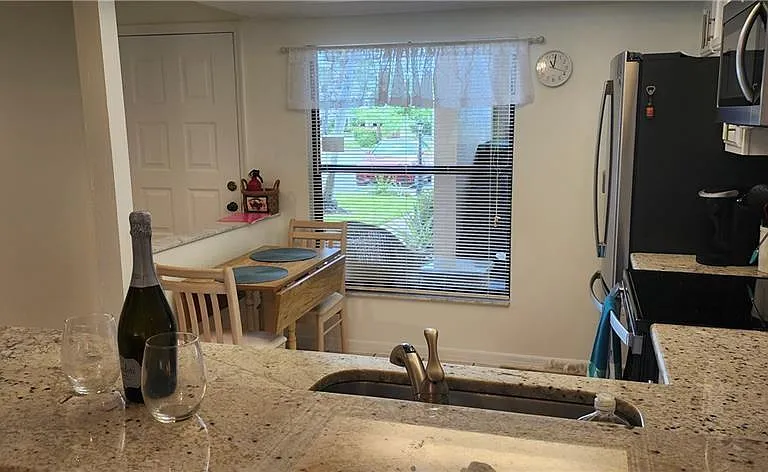 192 Fox Glen Dr #2 — Photo 6