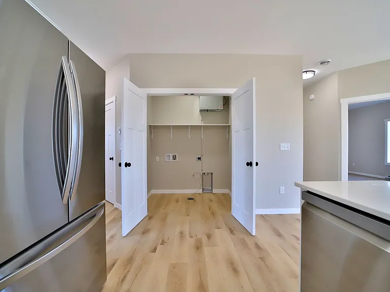 781 W Palomino Ave — Photo 1