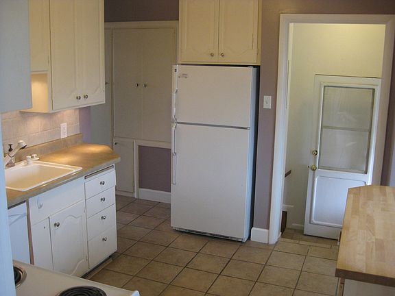 5th image of 470 E Haven Ave