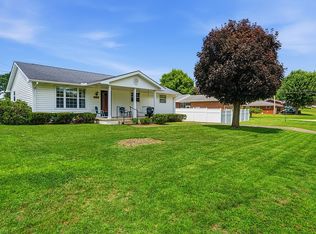 615 Crooks Ave, Ravenswood, WV 26164