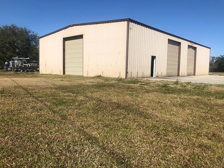 4905 Bayou Black Dr — Photo 2