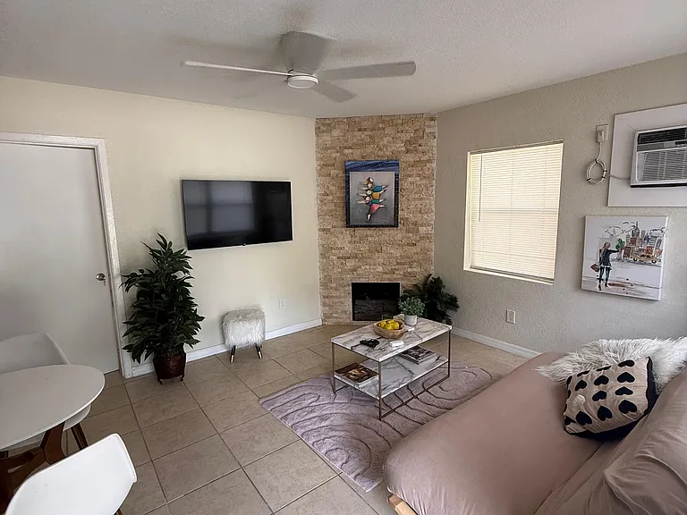 120 W Princeton St #3-C — Photo 5