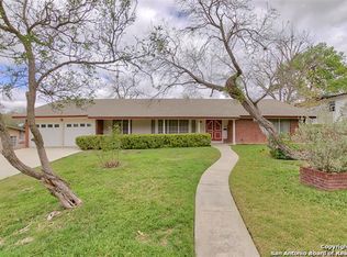 811 Morningside Dr, Terrell Hills, TX 78209