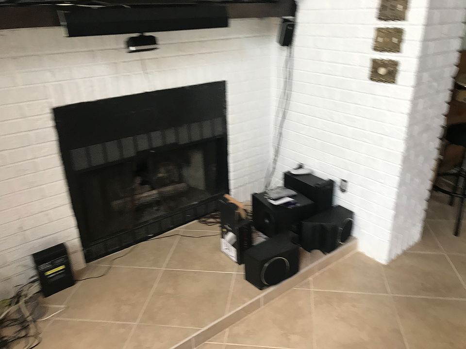 1st image of 2616 Applewood Dr
