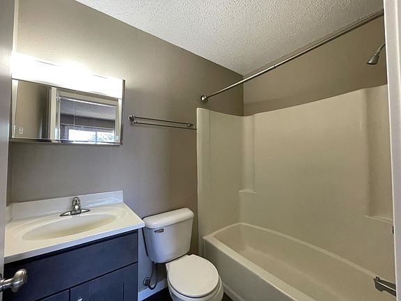 2nd image of 612 S Van Buren St APT 12