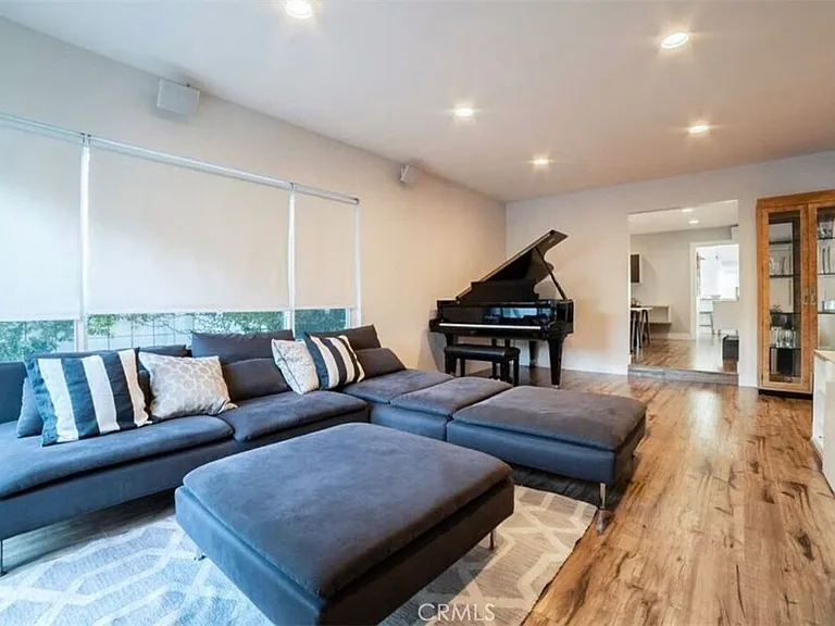 1530 Marine Ave — Photo 7