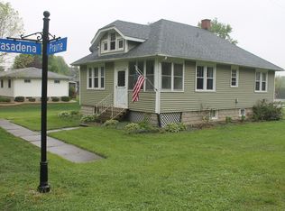 412 Prairie Ave, Beecher, IL 60401