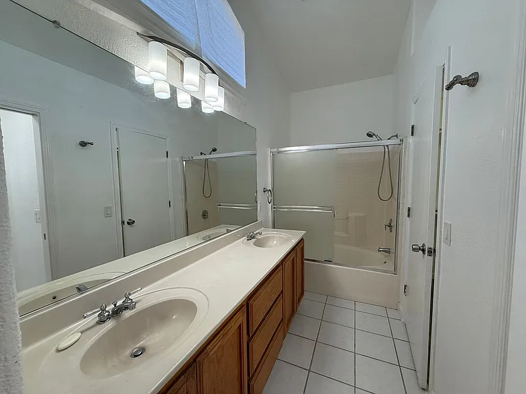 1501 Shiprock Ct — Photo 27
