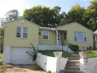 3rd image of 2920 Mersington Ave
