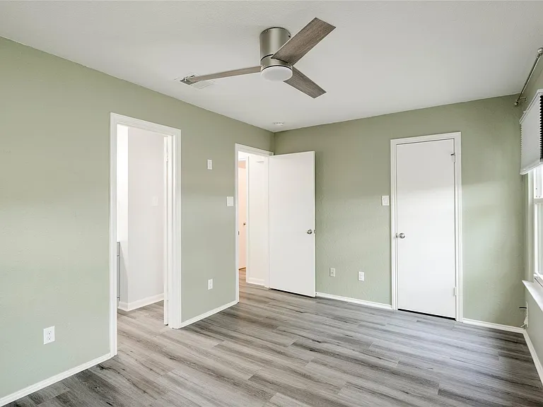 5900 Richard Carlton Blvd — Photo 8