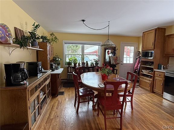 4th image of 10547 Sulphur Springs Rd