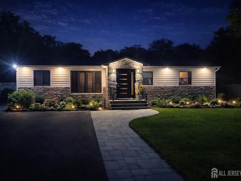 1st image of 587 Marlboro Rd